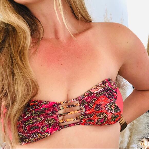 NEW NWT ONEILL Pink Paisley Print Festival Bandeau Strappy Back Bikini Top XS - Picture 1 of 8